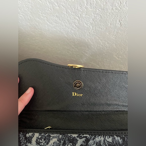 Dior Luxury Bundle Lot : Tiger Wallet, Pure Poison original, Hair Clips - Picture 6 of 16